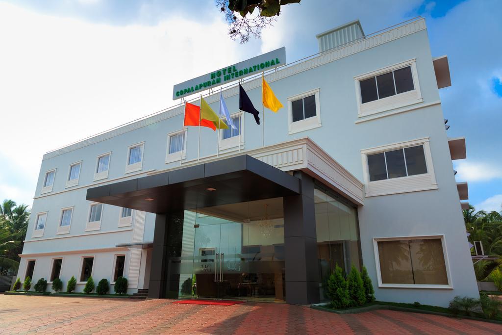 Hotel Gopalapuram International Pollāchi Exterior photo